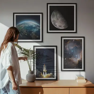 Dekorativní sada obrazů vesmír se Zemí, raketou a galaxií