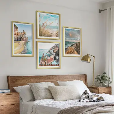 Moderní sada obrazů krajiny s motivem pláže, města a útesů