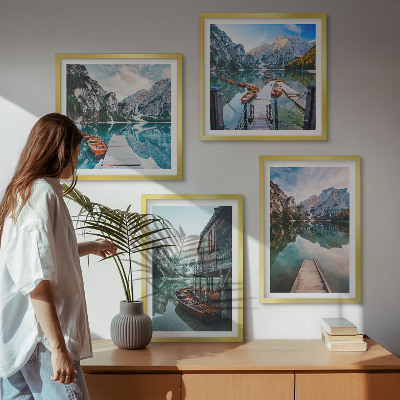 Moderní sada obrazů Dřevěné lodě v horách na jezerech