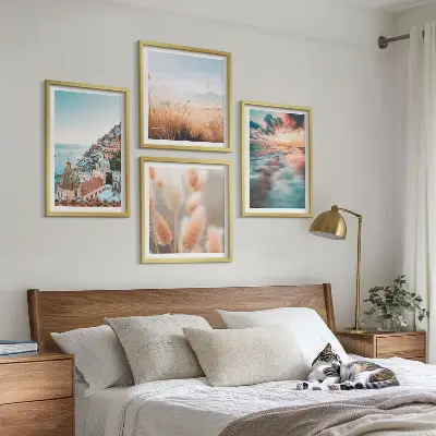 Moderní sada obrazů moře se západem slunce, domy a květiny