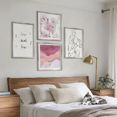 Moderní sada obrazů minimalistické květiny