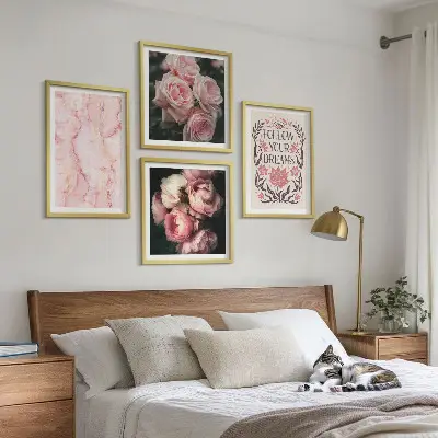 Moderní sada obrazů vintage růže s motivem mramorových snů