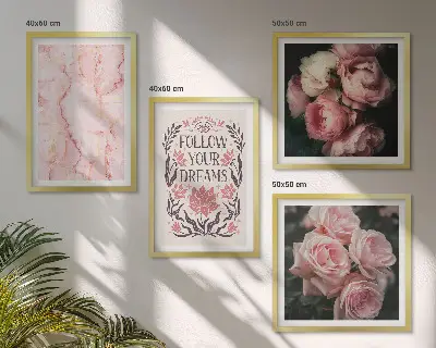 Moderní sada obrazů vintage růže s motivem mramorových snů