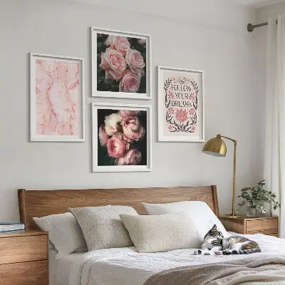 Moderní sada obrazů vintage růže s motivem mramorových snů