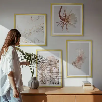 Dekorativní sada obrazů elegantní trávové květiny z mramoru