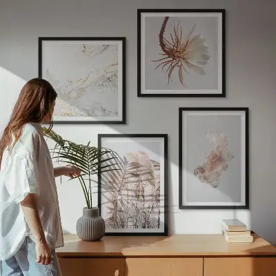 Dekorativní sada obrazů elegantní trávové květiny z mramoru