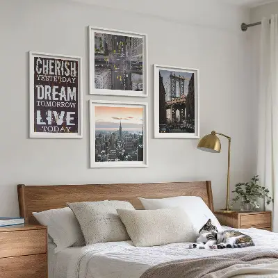 Sada moderních obrazů s motivem newyorské krajiny a citátem