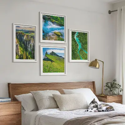 Moderní sada obrazů zelené hory, řeka a skály