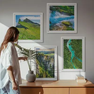 Moderní sada obrazů zelené hory, řeka a skály