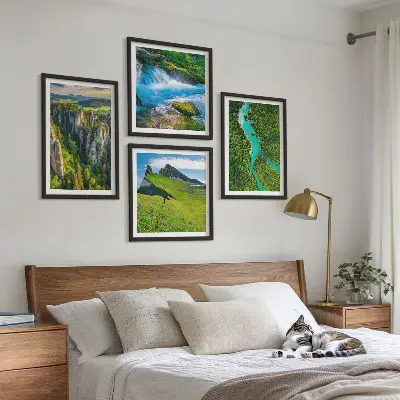 Moderní sada obrazů zelené hory, řeka a skály