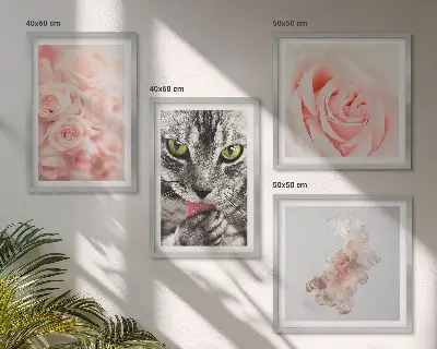 Dekorativní sada obrazů abstraktní růže a šedé kočky