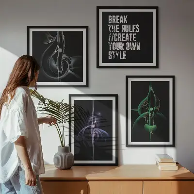 Sada abstraktních obrazů s černými vzory