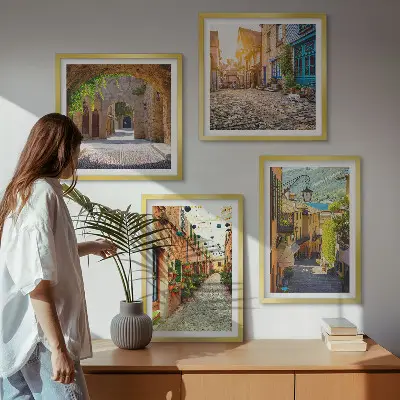 Moderní sada obrazů okouzlující uličky s kameny