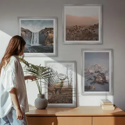 Moderní sada obrazů divoká krajina s horami a jeleny