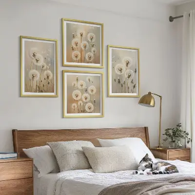 Moderní sada obrazů bílé pampelišky na světlém pozadí