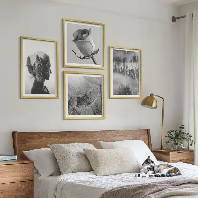 Moderní sada obrazů portrét ženy v lesní mlze
