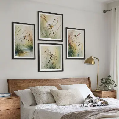 Moderní sada obrazů vážky a trávy v akvarelovém stylu