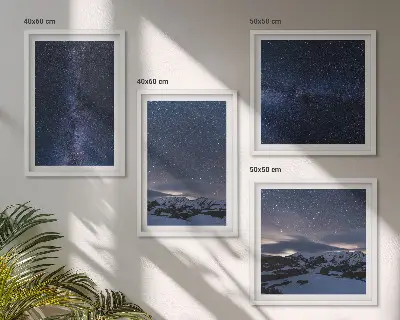 Sada obrazů Moderní hory se zobrazením noční hvězdné oblohy
