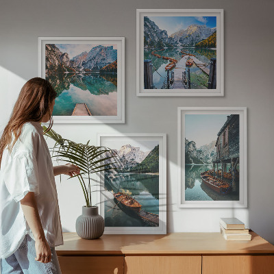 Dekorativní sada obrazů Jezero, hory, lodě, chata