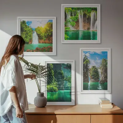 Dekorativní sada obrazů zelené krajiny s vodopády