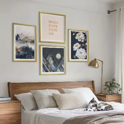 Dekorativní sada obrazů s motivem abstraktních hor a květinovou inspirací