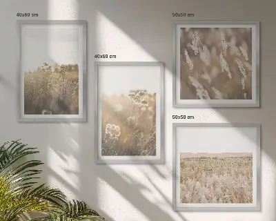 Moderní sada obrazů krajina s trávou, květinami a hřejivou atmosférou