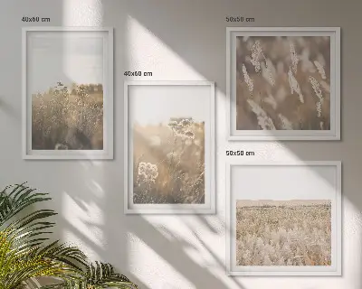Moderní sada obrazů krajina s trávou, květinami a hřejivou atmosférou