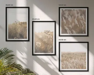 Moderní sada obrazů krajina s trávou, květinami a hřejivou atmosférou