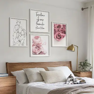 Dekorativní sada obrazů lineart s motivem růžové kytice