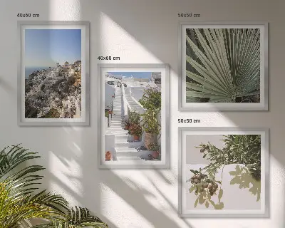 Dekorativní sada obrazů bílé schody s výhledem na Santorini