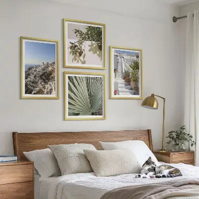 Dekorativní sada obrazů bílé schody s výhledem na Santorini