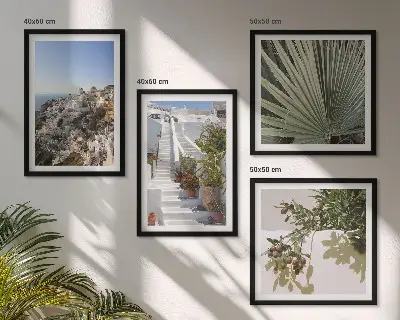 Dekorativní sada obrazů bílé schody s výhledem na Santorini