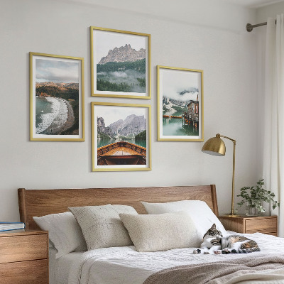 Moderní sada obrazů Dřevěný dům/loď na horských plážích