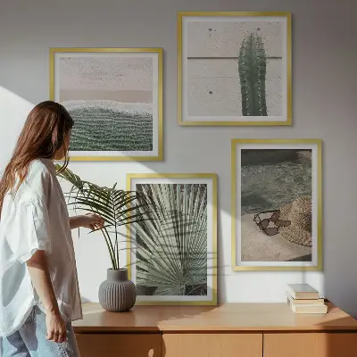 Moderní sada obrazů jako doplňky k tropickým rostlinám