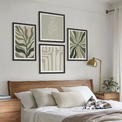 Moderní sada obrazů rostlinné vzory v minimalistickém zeleném stylu