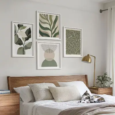Moderní sada obrazů s abstraktními geometrickými tvary listů