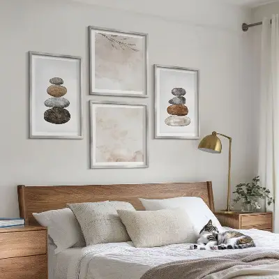 Dekorativní sada obrazů s motivem malovaných kamenných hromad v boho stylu