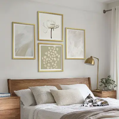 Moderní sada obrazů s motivem květin v módním boho stylu s texturou