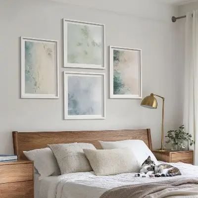 Moderní sada obrazů ve stylu rozlitého akvarelu na plátně
