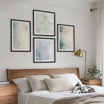 Moderní sada obrazů ve stylu rozlitého akvarelu na plátně