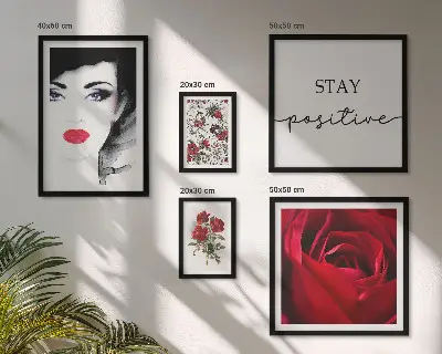 Sada obrazů do ložnice s portréty žen, květinami ve vintage stylu