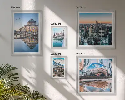 Poliptyk v rámu městské krajiny s architekturou a přírodou