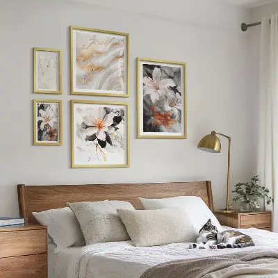 Vícedílný obraz v rámu květinové mramorové pozadí s motivem elegance