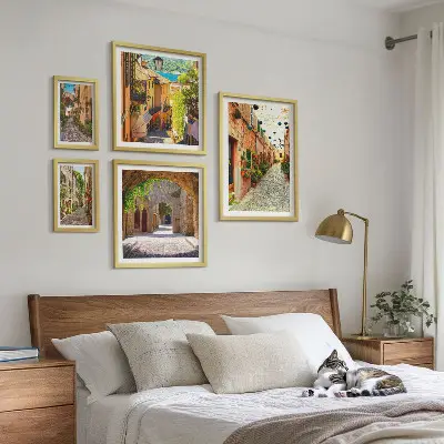 Obraz z více částí v rámu okouzlující zelené ulice města