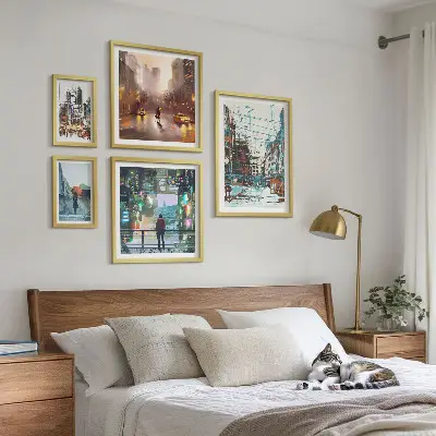 Sada obrazů do ložnice moderní městské scenérie