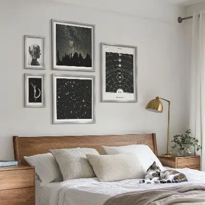 Sada obrazů do ložnice kosmické inspirace s galaxií