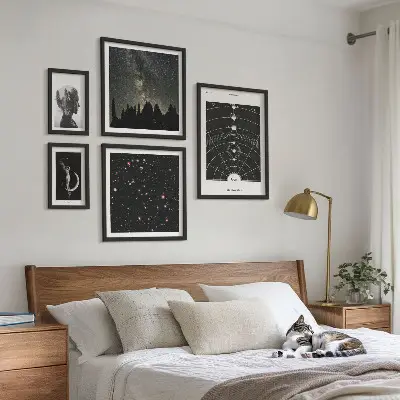 Sada obrazů do ložnice kosmické inspirace s galaxií