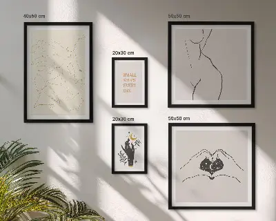 Poliptyk v rámu minimalistické vesmírné motivy
