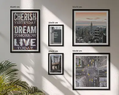 Sada obrazů do ložnice s inspirativními městskými slogany