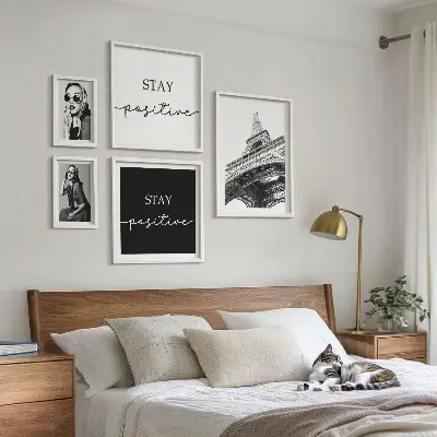 Sada obrazů do ložnice stylová pařížská móda